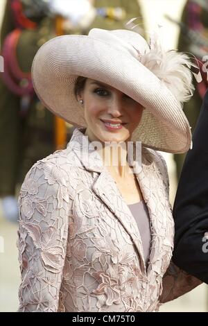 20 octobre 2012 - Le Luxembourg, l'Espagne - TRH le Prince Felipe et la Princesse Letizia, assister à un mariage religieux de S.A.R. le Grand-Duc héritier Guillaume et la Comtesse Stéphanie de Lannoy à la Cathédrale Notre-Dame de Luxembourg le 20 octobre 2012 à Luxembourg (crédit Image : © Jack Abuin/ZUMAPRESS.com) Banque D'Images