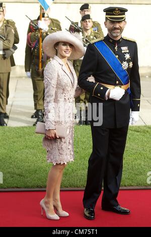 20 octobre 2012 - Le Luxembourg, l'Espagne - TRH le Prince Felipe et la Princesse Letizia, assister à un mariage religieux de S.A.R. le Grand-Duc héritier Guillaume et la Comtesse Stéphanie de Lannoy à la Cathédrale Notre-Dame de Luxembourg le 20 octobre 2012 à Luxembourg (crédit Image : © Jack Abuin/ZUMAPRESS.com) Banque D'Images