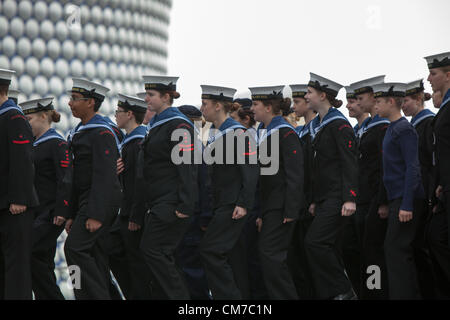 Birmingham, UK. 21 octobre 2012. Les cadets en route après la cérémonie. Banque D'Images