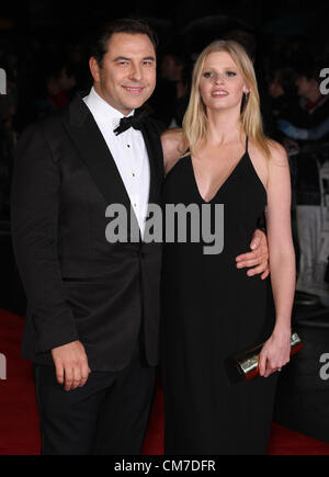 DAVID WALLIAMS & LARA STONE de grandes attentes soirée de clôture Premier Gala. 56ème FESTIVAL DU FILM DE LONDRES BFI London England UK 21 Banque D'Images