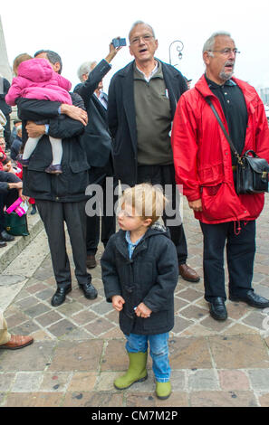 Paris, France, Portrait, Groupe, famille française, manifestants de 'Alliance Vita' 'mariage anti-gay', manifestation d'enfants dans la rue Banque D'Images