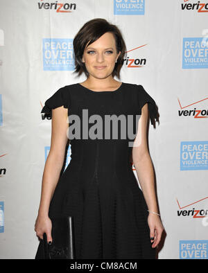 26 octobre 2012 - Los Angeles, Californie, États-Unis - Elisabeth Moss la paix sur la violence à la 41e assemblée annuelle de remise des prix tenue humanitaire au Beverly Hills Hotel à Los Angeles, Californie le 26 octobre 2012. Crédit Image : 2012(© D. Long/Globe Photos/ZUMAPRESS.com) Banque D'Images