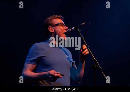 Guildford, Royaume-Uni. 28e Octobre 2012. Francis Cabrel en concert à GLive, Guildford Banque D'Images