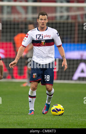 Daniel Tozser (Gênes), le 27 octobre 2012 - Football / Soccer : Italien 'Serie' un match entre l'AC Milan Genoa 1-0 au Stadio Giuseppe Meazza de Milan, Italie. (Photo de Maurizio Borsari/AFLO) [0855] Banque D'Images