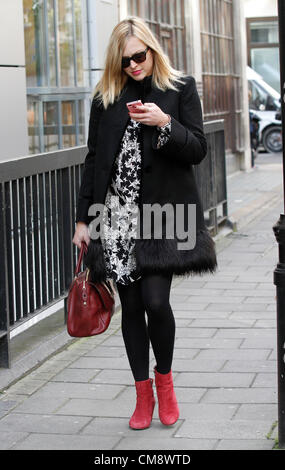 Fearne Cotton television and radio presenter vu quitter la BBC radio one studios à Londres. Crédit : Simon James / Alamy Live News Banque D'Images