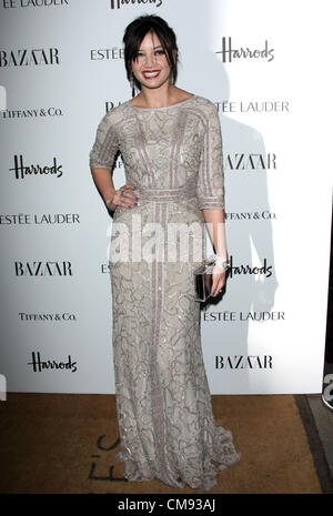 DAISY LOWE HARPER'S BAZAAR WOMEN OF THE YEAR AWARDS LONDON ENGLAND UK 31 Octobre 2012 Banque D'Images