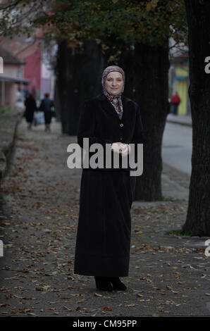 Visoko, la Bosnie. 1er novembre 2012. Amra Babic, maire de la ville bosniaque de Visoko, à 30 km au nord de Sarajevo, en Bosnie. Les 43 ans, devient le premier économiste hijab-wearing maire, et peut-être le seul en Europe. Banque D'Images