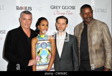 29 octobre 2012 - Los Angeles, Californie, États-Unis - Ray Liotta, Kerry Washington, Tobey McGuire, Dennis Haysbert assistant à la première de Los Angeles ''Les détails'' tenue à l'Arclight Theatre à Hollywood, Californie le 29 octobre 2012. Crédit Image : 2012(© D. Long/Globe Photos/ZUMAPRESS.com) Banque D'Images