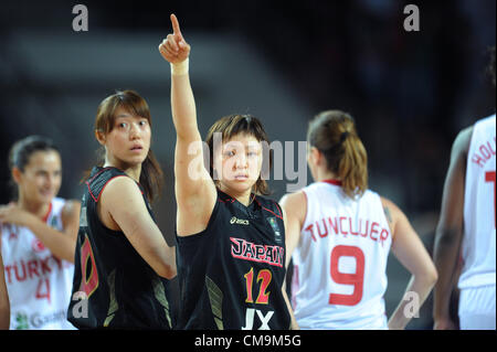 Asami Yoshida (JPN), le 26 juin 2012 - Basket-ball : FIBA femmes Tournoi mondial de qualification olympique match entre la Turquie 65-49 le Japon à Ankara, Turquie. (Photo par Hirano et Yoshihige/AFLO) Banque D'Images