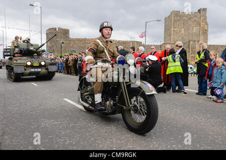 Carrickfergus, 30/06/2012 - Journée des Forces armées. World War 2 moto de la Police militaire dans la parade Banque D'Images