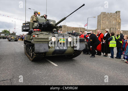 Carrickfergus, 30/06/2012 - Journée des Forces armées. L'armée territoriale de reconnaissance blindés Scimitar dans le défilé de véhicules Banque D'Images
