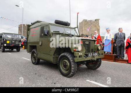 Carrickfergus, 30/06/2012 - Journée des Forces armées. Vieux Ulster Defence Regiment landrover à la parade Banque D'Images
