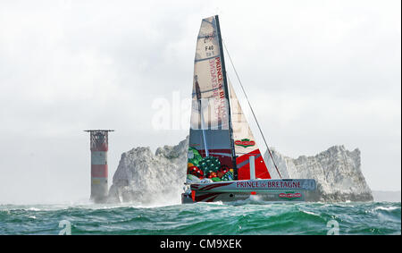 L'île de Wight, Royaume-Uni. 30 Juin, 2012. Les MARINS PARTICIPENT À LA 81E J. P. MORGAN LE TOUR DE L'ÎLE RACE 2012 QUI A VU PLUS DE 1600 BATEAUX NAVIGUENT DANS LE SENS ANTIHORAIRE AUTOUR DE L'ÎLE DE WIGHT, Royaume-Uni. Banque D'Images