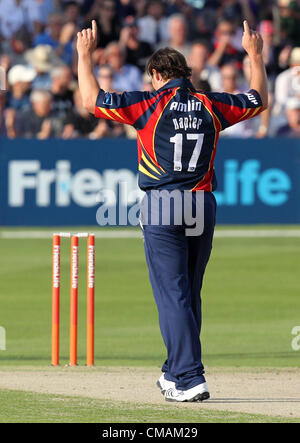 05.07.2012. Chelmsford, Essex, Angleterre. Graham Napier célèbre le guichet de Neil Dexter 05.07.2012 Chelmsford, Essex.T20 Vie Amis Essex Eagles vs Middlesex Panthers. L'action au sol du comté de Ford, Chelmsford, Essex. Banque D'Images