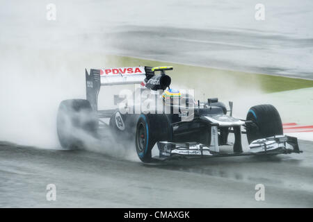 UK. 07.07.2012. Silverstone, Northants, England. Pilote de Formule 1 brésilien Bruno Senna de Williams dirige sa voiture dans de fortes pluies au cours de la séance de qualification à la piste de course de Silverstone dans le Northamptonshire, Angleterre, 07 juillet 2012. Le Grand Prix de Formule 1 de Grande-bretagne aura lieu le 08 juillet 2011. Banque D'Images