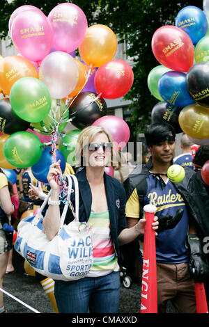 Les participants de la Gay Pride à Londres, Baker Street, London, England, UK Europe Banque D'Images