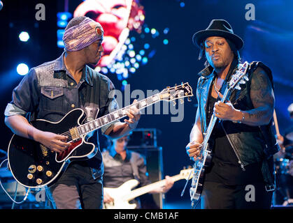 Jul 06, 2012 - La Nouvelle Orléans, Louisiane, USA - Musicien D'ANGELO il se produit dans le cadre de l'essence 2012 Music Festival, qui se déroule à la Mercedes-benz Superdome. Copyright 2012 Jason Moore. (Crédit Image : © Jason Moore/ZUMAPRESS.com) Banque D'Images