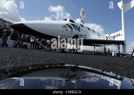 11 juin 2012. Farnborough International Airshow. Photo - une réplique grandeur nature de la Virgin Galactic SpaceShipTwo avion Banque D'Images