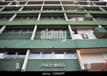 Londres, Royaume-Uni. 12 juillet, 2012. Fred Wigg Tower, une tour bloc d'appartements sur le Montague Road Estate dans traverser Leytonstone, East London. Le 12 juillet 2012, les militaires sont arrivés à installer des missiles sol-air sur le toit de l'immeuble. Des résidents se sont plaints d'avoir les missiles pendant les Olympiques pourraient augmenter la probabilité d'une attaque terroriste dans la région. D'autre part, la Police métropolitaine ont conclu qu'il n'y a pas de "menace crédible". Banque D'Images