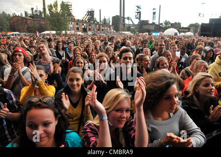 Ambiance au festival de musique Colours of Ostrava, République tchèque, le jeudi 12 juillet, 2012. (Photo/CTK Jaroslav Ozana) Banque D'Images