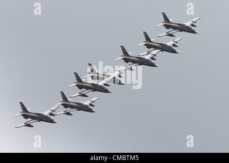 07.07.2012 L'Angleterre de Fairford. Royal International Air Tattoo Al Fursans - Les Chevaliers - à partir de la United Arab Emirates Air Force Alenia Aermacchi MB-339un avion d'entraînement Italien Banque D'Images