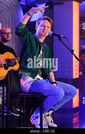 13 juillet 2012 - Toronto, Canada - la sensation YouTube Conor Maynard apparaît sur beaucoup de musique canadienne de neuf.music.LIVE TV show la promotion de son premier album 'Contraste' qui sera publié le 30 juillet 2012. (DCP/N8N) Banque D'Images