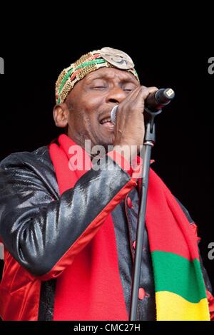 14-7-2012 : Guilford, UK - Jimmy Cliff l'exécution au jour 2 de Guilfest 2012 Banque D'Images