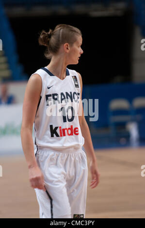 Sheffield, UK, 14 juillet 2012 Florence Lepron jouant pour la France contre l'Angola dans un basket-ball aux Jeux Olympiques 2012 warm up match au stade Motorpoint Arena à Sheffield. Le score final a été l'Angola 51 France 79. Crédit : Colin Edwards/Alamy Live News Banque D'Images