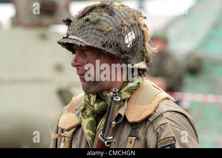 18 juillet 2012. Londres, Royaume-Uni. Le plus grand militaire annuel événement a commencé ses cinq jours à la guerre et paix Show à Hop Farm, Paddock Wood, Kent. Les amateurs de partout dans le monde en costumes et accessoires prendre part à cinq jours de batailles simulées et des scènes de la Première et Deuxième guerres mondiales. Banque D'Images