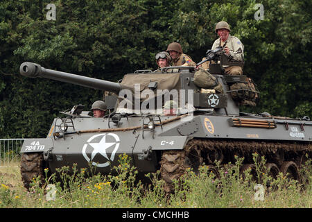 18 juillet 2012. Londres, Royaume-Uni. Le plus grand militaire annuel événement a commencé ses cinq jours à la guerre et paix Show à Hop Farm, Paddock Wood, Kent. Les amateurs de partout dans le monde en costumes et accessoires prendre part à cinq jours de batailles simulées et des scènes de la Première et Deuxième guerres mondiales. Banque D'Images