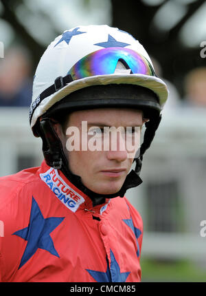 DECLAN CANNON JOCKEY BEVERLEY HIPPODROME BEVERLEY ANGLETERRE 17 Juillet 2012 Banque D'Images