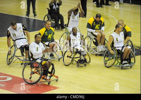 JOHANNESBURG, AFRIQUE DU SUD - le 22 juillet, SA des joueurs durant les match de basket-ball en fauteuil roulant de SASOL entre Afrique du Sud et de l'Allemagne à Mandeville Sports Centre le 22 juillet 2012 à Johannesburg, Afrique du Sud Photo de Lefty Shivambu / Images Gallo Banque D'Images