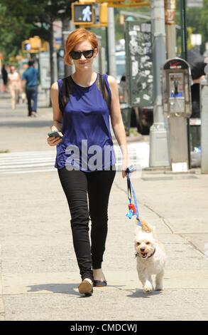 Jessica Chastain sur l'emplacement de la disparition d'Eleanor Rigby Tournage, Manhattan, New York, NY Le 23 juillet 2012. Photo par : Kristin Callahan/Everett Collection Banque D'Images