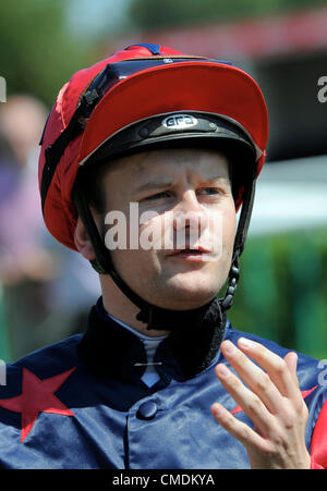 LIAM JONES SOUTHWELL JOCKEY HIPPODROME SOUTHWELL ANGLETERRE 23 Juillet 2012 Banque D'Images