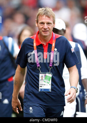 STUART PEARCE Grande-bretagne V SÉNÉGAL Old Trafford Manchester en Angleterre le 26 juillet 2012 Banque D'Images