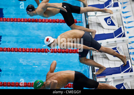 30 juillet 2012. Wu Peng (CHN) en compétition dans l'épreuve du 200 mètres papillon de la chaleur dans le cadre des Jeux Olympiques d'été de 2012, Londres, Angleterre. Credit : PCN Photography / Alamy Live News Banque D'Images