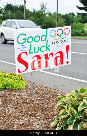 Appuyer sur l'affiche pour le Connecticut Rower Hendershot Sara qui s'est qualifié pour les Jeux Olympiques d'été en finale. Avon, Massachusetts, USA Banque D'Images