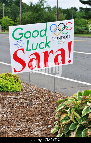 Appuyer sur l'affiche pour le Connecticut Rower Hendershot Sara qui s'est qualifié pour les Jeux Olympiques d'été en finale. Avon, Massachusetts, USA Banque D'Images