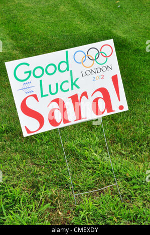 Appuyer sur l'affiche pour le Connecticut Rower Hendershot Sara qui s'est qualifié pour les Jeux Olympiques d'été en finale. Avon, Massachusetts, USA Banque D'Images