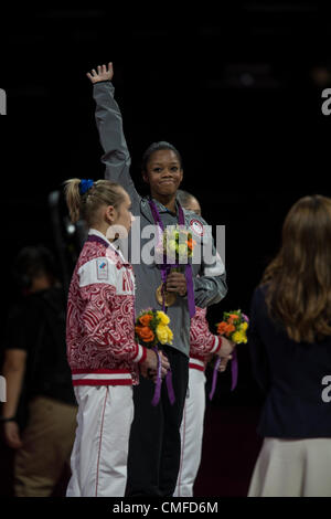 Gabrielle Douglas (USA) médaille d'or au concours général individuel des femmes au Jeux Olympiques d'été 2012, Londres, Angleterre. Banque D'Images