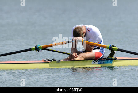 Eton Dorney, UK. Vendredi 3 août 2012. La République tchèque Ondrej Synek a remporté une médaille d'argent dans l'épreuve du skiff d'aviron à Eton Dorney, finale près de Windsor, en Grande-Bretagne, au Jeux Olympiques d'été de 2012, le vendredi 3 août 2012. (Photo/CTK Radek Petrasek) Banque D'Images