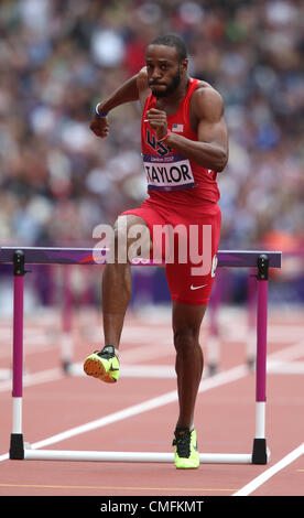 STRATFORD, LONDON, UK. 3 août 2012. ANGELO TAYLOR DE Grande-bretagne est en concurrence pour la MENS 400M HAIES AUX JEUX OLYMPIQUES de 2012 à Londres. Banque D'Images