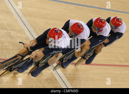 03.08.2012. Londres en Angleterre. La société britannique Edward Clancy, Geraint Thomas, Peter Kennaugh et Steven Burke en concurrence au cours de la poursuite par équipes hommes cyclisme sur piste à l'événement le Veldorome pendant les Jeux Olympiques de 2012 à Londres, Londres, Grande-Bretagne, 03 août 2012. Banque D'Images