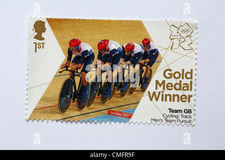 UK. Samedi 4 août 2012. Stamp pour honorer la médaille d'or olympique de l'équipe de gagnants GO Cyclisme sur Piste Poursuite par équipe Hommes - Steven Burke, Ed Clancy, Geraint Thomas et Peter Kennaugh. Banque D'Images