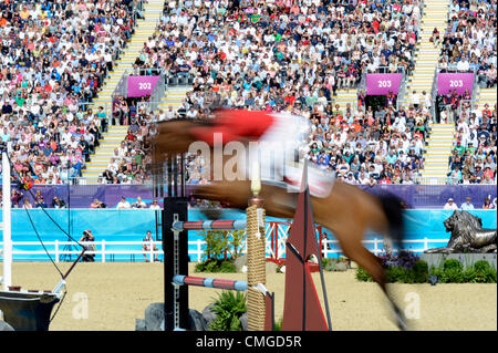 Londres, Royaume-Uni. 6 Août, 2012. Le Parc de Greenwich. Saut d'Équipe Équestre Olympique Banque D'Images