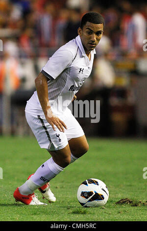 09/08/2012 - match amical pré saison - Valencia CF vs Tottenham Hotspurs - Estadio MESTALLA, Valence, Espagne - Lennon avec la balle Banque D'Images