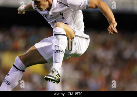 09/08/2012 - match amical pré saison - Valencia CF vs Tottenham Hotspurs - Estadio MESTALLA, Valence, Espagne - Gareth BAle saute Banque D'Images