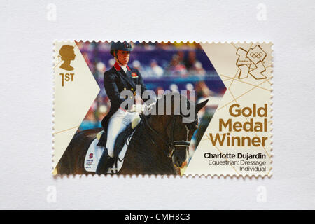 UK Vendredi 10 août 2012. Timbre pour l'honneur d'or Charlotte Dujardin dans l'épreuve individuelle de dressage équestre. Timbre acheté et collé sur white à envoyer à supporter olympique. Credit : Carolyn Jenkins / Alamy Live News Banque D'Images