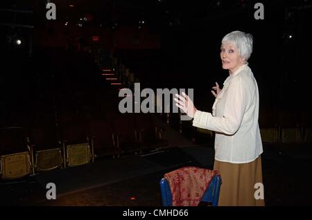 10 août 2012. Lee Meriwether aux arrivées de 2012 New York International Fringe Festival Soirée d'ouverture de la performance 'Femmes de Spoon River : leurs voix à partir de la colline', Playhouse SoHo, New York, NY 10 août 2012. Photo par : Derek Storm/Everett Collection Banque D'Images