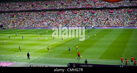 Le 11 août 2012 - Londres, Angleterre, Royaume-Uni - le Brésil et le Mexique la médaille d'or du concours jeu de football finale au stade de Wembley au cours de l'été 2012 Jeux Olympiques de Londres. (Crédit Image : © Mark Makela/ZUMAPRESS.com) Banque D'Images